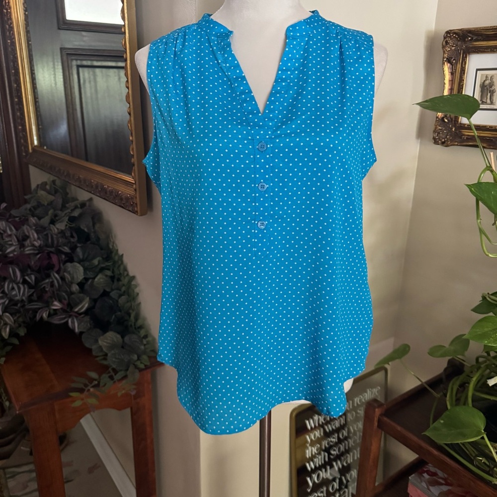 New York&Company SzMed Blue&White Polka Dot Sleeveless Top